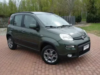 Usata Fiat Panda 4x4 S 75 CV (55 kW) 2013 Verde Utilitaria