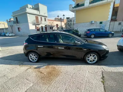 Usata Lancia Delta 120 CV (88 kW) 2011 Nero Utilitaria