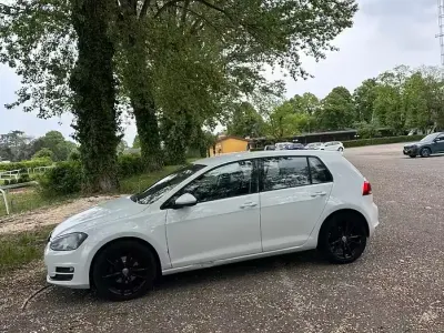 Usata VW Golf VII Comfortline 105 CV (77 kW) 2013 Bianco Berlina