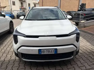 Gebraucht Kia Stonic Launch Edition 116 PS (85 kW) 2025 Weiß SUV