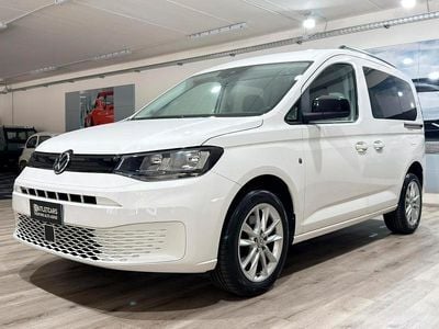 Usata VW Caddy 122 CV (89 kW) 2022 Bianco Monovolume