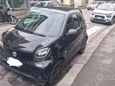 Begagnad Smart ForTwo Cabrio 90 HK (66 kW) 2018 Svart Cab