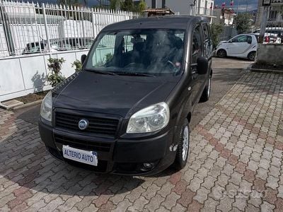 Usata Fiat Doblò Dynamic 120 CV (88 kW) 2006 Grigio Monovolume