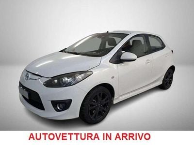 Bianco Usata 2010 Mazda 2 Berlina | 3990 € (Buon prezzo)
