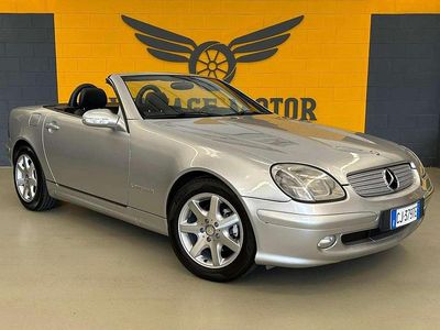Usata Mercedes SLK200 163 CV (119 kW) 2000 Argento Cabrio