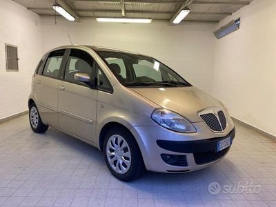 Usata Lancia Musa 95 CV (69 kW) 2007 Beige Monovolume