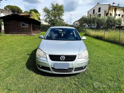 Usata VW Polo 64 CV (47 kW) 2007 Grigio Utilitaria