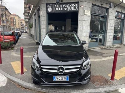 Käytetty Mercedes B180 Premium 109 HP (80 kW) 2017 Musta Tila-auto