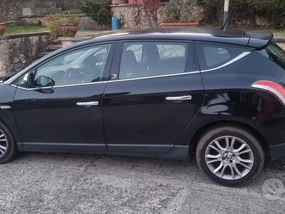 Usata Lancia Delta 120 CV (88 kW) 2011 Nero Utilitaria