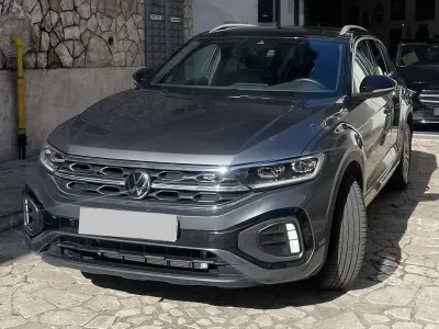 Usata VW T-Roc R-line 150 CV (110 kW) 2022 Nero SUV