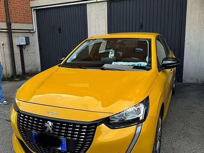 Usata Peugeot 208 2023 Giallo Utilitaria