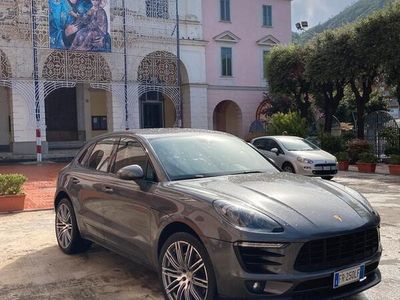 Porsche Macan S