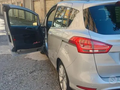 Usata Ford B-MAX 90 CV (66 kW) 2016 Grigio Monovolume