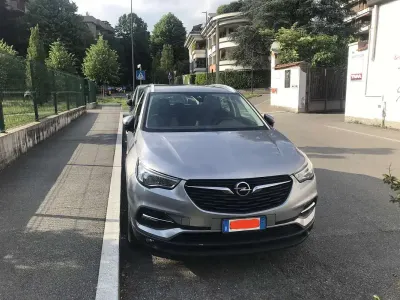 Usata Opel Grandland X S 131 CV (96 kW) 2020 Argento SUV