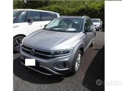 Usata VW T-Roc Style 110 CV (80 kW) 2023 Grigio SUV