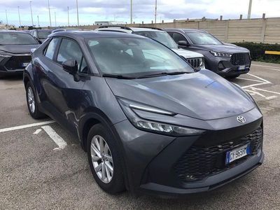 Usata Toyota C-HR 150 CV (110 kW) 2025 Grigio SUV