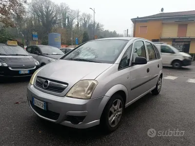 Usado Opel Meriva Enjoy 90 CV (66 kW) 2009 Gris Monovolumen