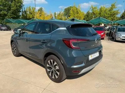 Usata Renault Captur Intens 91 CV (66 kW) 2023 Grigio SUV
