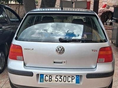 Usata VW Golf IV 101 CV (74 kW) 2002 Berlina