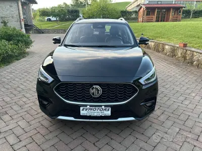 Usata MG ZS Luxury 106 CV (77 kW) 2025 Nero SUV