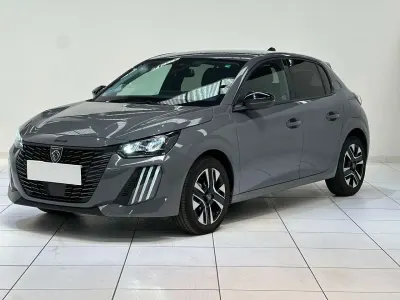 Usata Peugeot 208 Allure 102 CV (75 kW) 2025 Grigio Utilitaria
