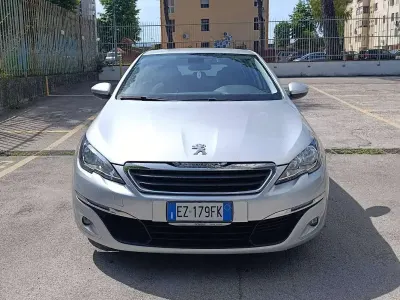 Usata Peugeot 308 Active 92 CV (67 kW) 2015 Berlina