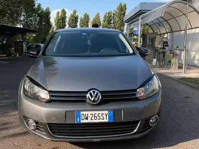 Usata VW Golf VI 122 CV (89 kW) 2009 Grigio Utilitaria