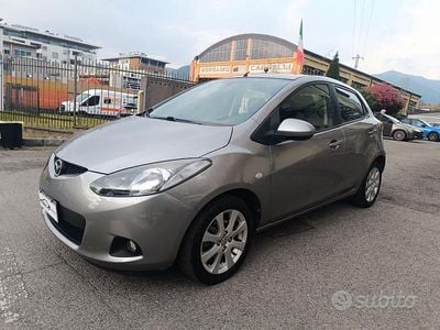 Usata Mazda 2 Trendy 75 CV (55 kW) 2009 Grigio Utilitaria