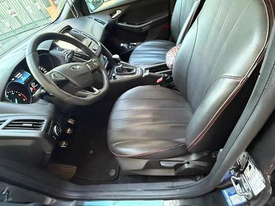 Usata Ford Focus ST-Line 125 CV (91 kW) 2018 Grigio Station wagon