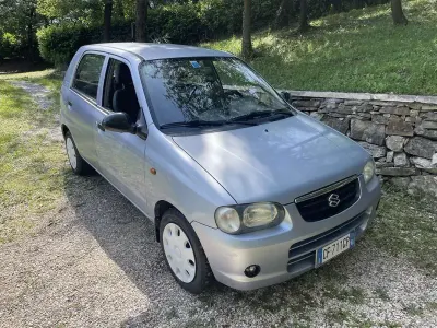 Usata Suzuki Alto 63 CV (46 kW) 2003 Grigio Utilitaria
