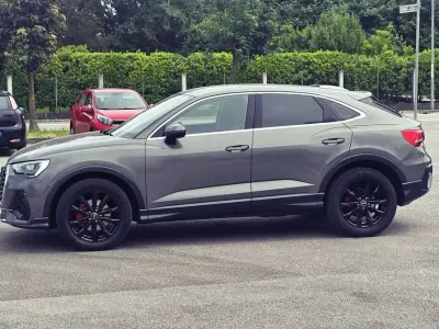 Usata Audi Q3 Sportback 150 CV (110 kW) 2023 Grigio SUV