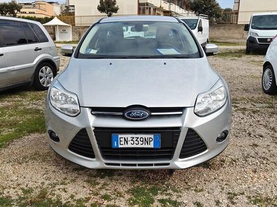 Usata Ford Focus 115 CV (84 kW) 2012 Argento Station wagon