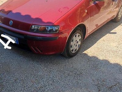 Usata Fiat Punto 2002 Rosso Utilitaria