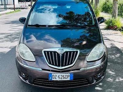 Usata Lancia Musa 90 CV (66 kW) 2009 Marrone Monovolume