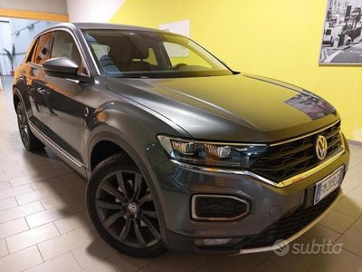 Usata VW T-Roc 150 CV (110 kW) 2017 Grigio SUV