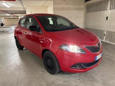 usata Lancia Ypsilon 1.0 FireFly 5 porte S&S Hybrid Ecochic Silver