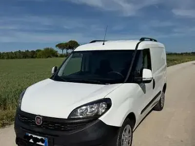 Usata Fiat Doblò 84 CV (61 kW) 2018 Monovolume