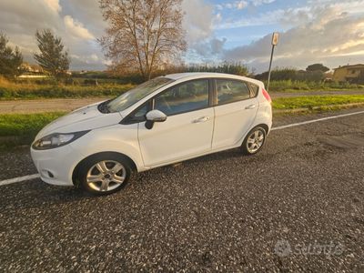 usata Ford Fiesta 5p 1.4 16v + Gpl