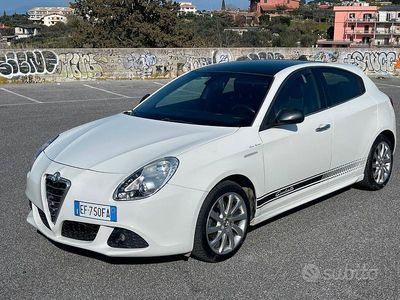 Usata Alfa Romeo Giulietta 105 CV (77 kW) 2011 Bianco Utilitaria