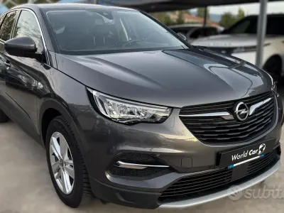 Usata Opel Grandland X Ultimate 131 CV (96 kW) 2021 Grigio SUV