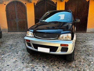 Usata Daihatsu Terios 80 CV (58 kW) 1997 Nero SUV