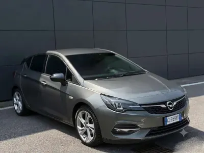 Usata Opel Astra GS Line 122 CV (89 kW) 2021 Berlina
