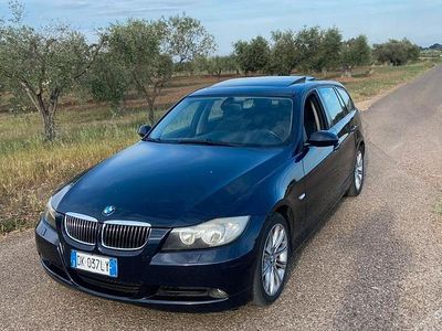 Begagnad BMW 318 2007 Blå Kombi