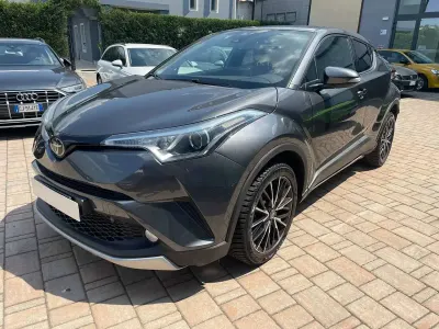 Usata Toyota C-HR Active 116 CV (85 kW) 2016 Grigio SUV