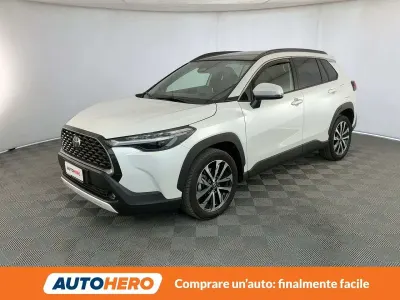 Usata Toyota Corolla Cross Lounge 199 CV (146 kW) 2024 Bianco SUV