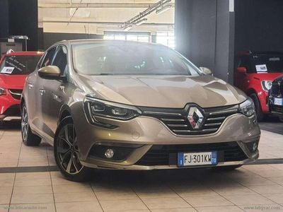 Usata Renault Mégane IV Bose Edition 132 CV (97 kW) 2017 Oro Berlina