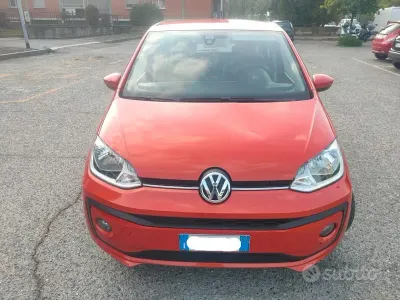 Usata VW up! Highline 75 CV (55 kW) 2017 Arancione Utilitaria