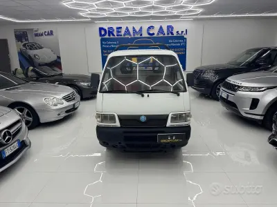 Usata Piaggio Porter 65 CV (47 kW) 2004 Bianco