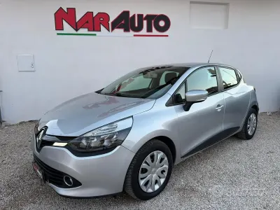 Usata Renault Clio IV 75 CV (55 kW) 2014 Grigio Berlina