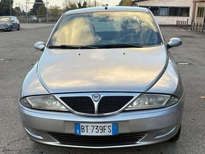 Usata Lancia 2000 80 CV (58 kW) 2001 Grigio Berlina